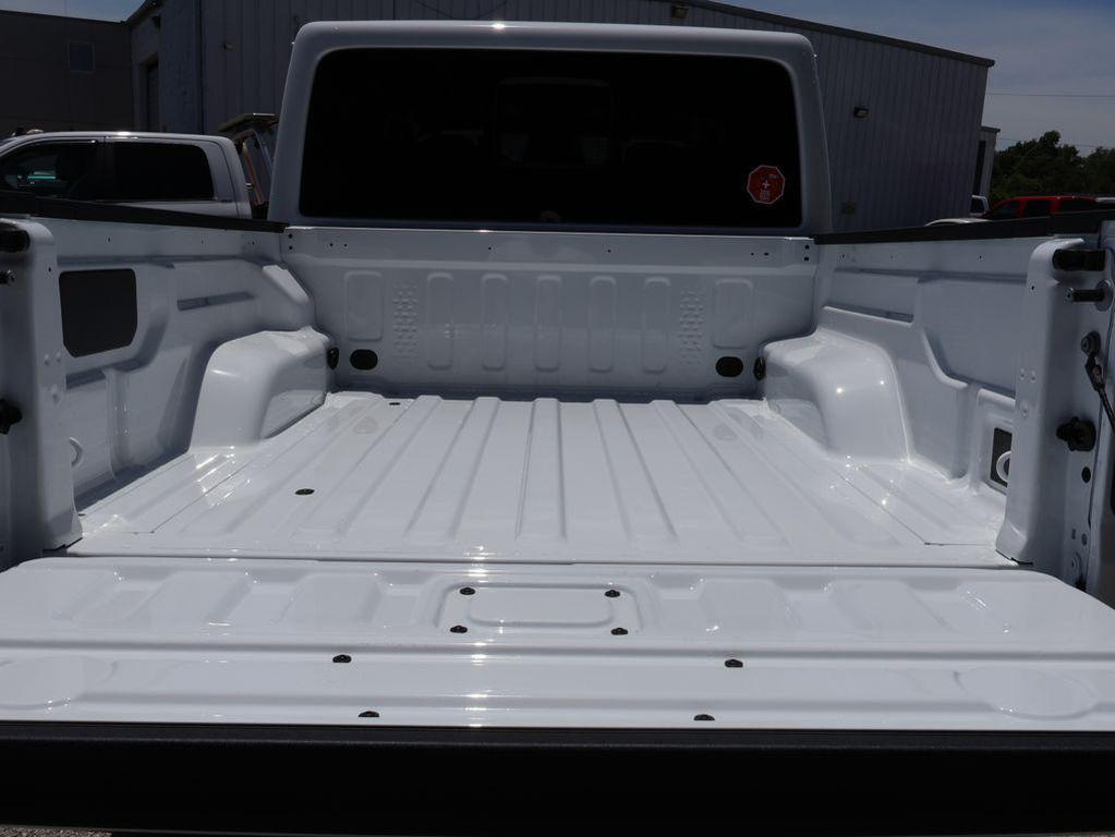 new 2026 Jeep Gladiator car, priced at $42,285