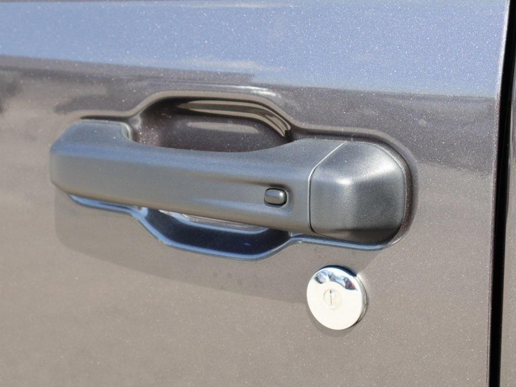 new 2025 Jeep Wrangler car, priced at $46,600