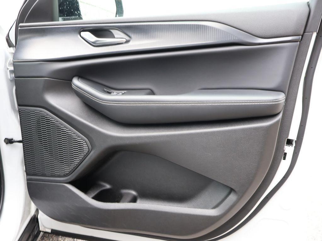used 2025 Jeep Grand Cherokee car, priced at $36,499