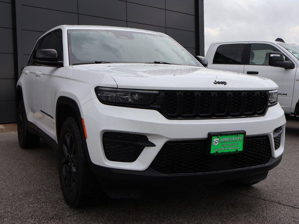 used 2025 Jeep Grand Cherokee car, priced at $36,499