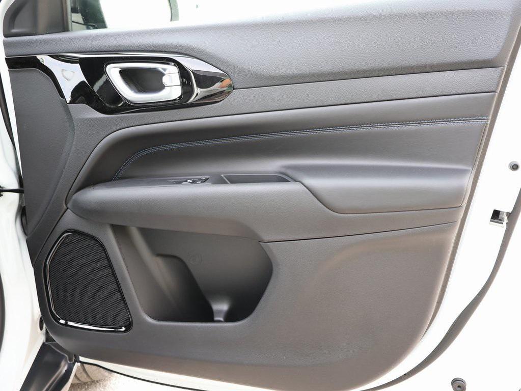 new 2026 Jeep Compass car, priced at $31,576