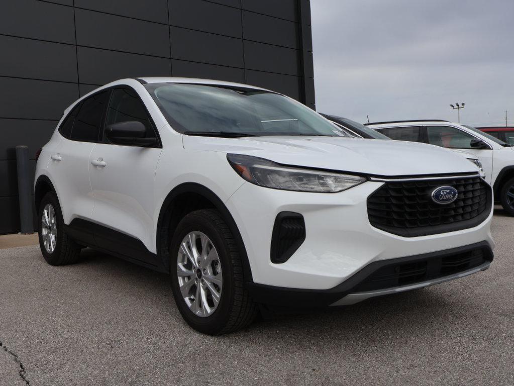used 2025 Ford Escape car, priced at $19,651