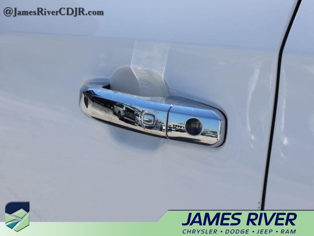 used 2024 GMC Sierra 1500 car, priced at $43,598