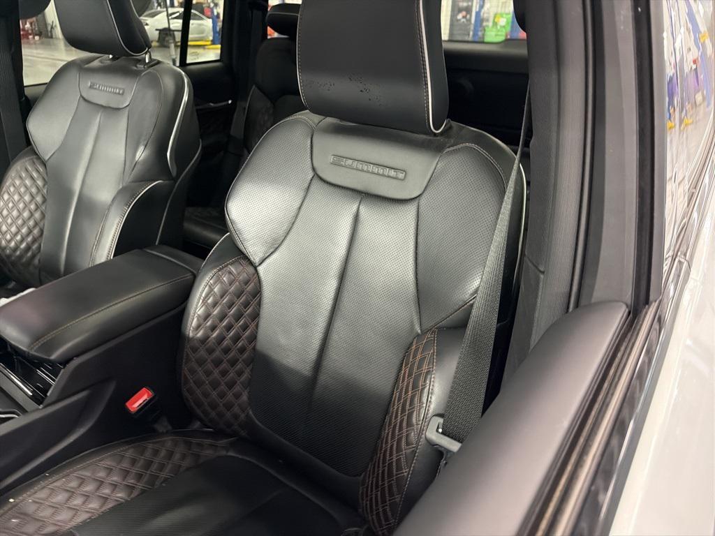 used 2022 Jeep Grand Cherokee car, priced at $36,999