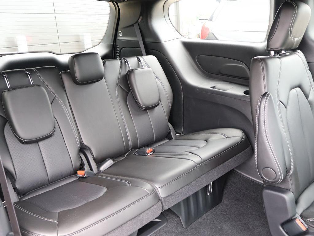 new 2027 Chrysler Pacifica car, priced at $40,309