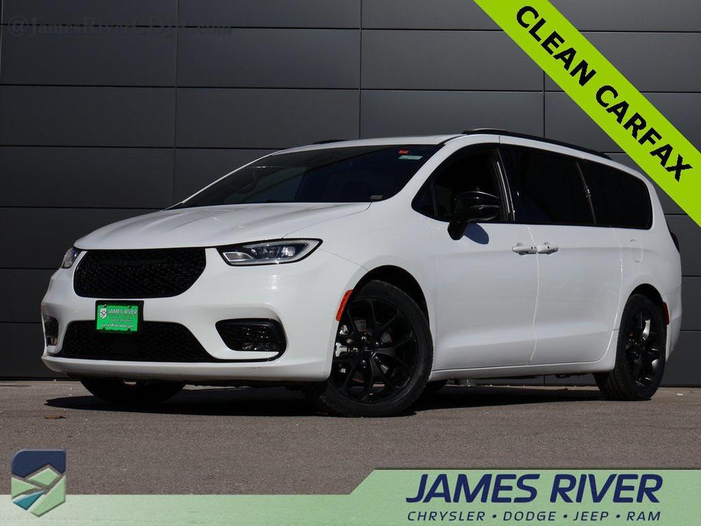 used 2025 Chrysler Pacifica car, priced at $34,999