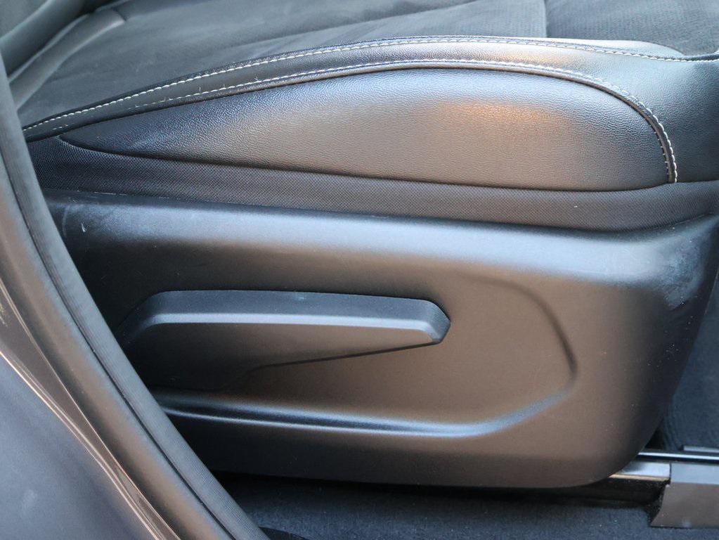 used 2024 Jeep Grand Cherokee L car, priced at $29,299