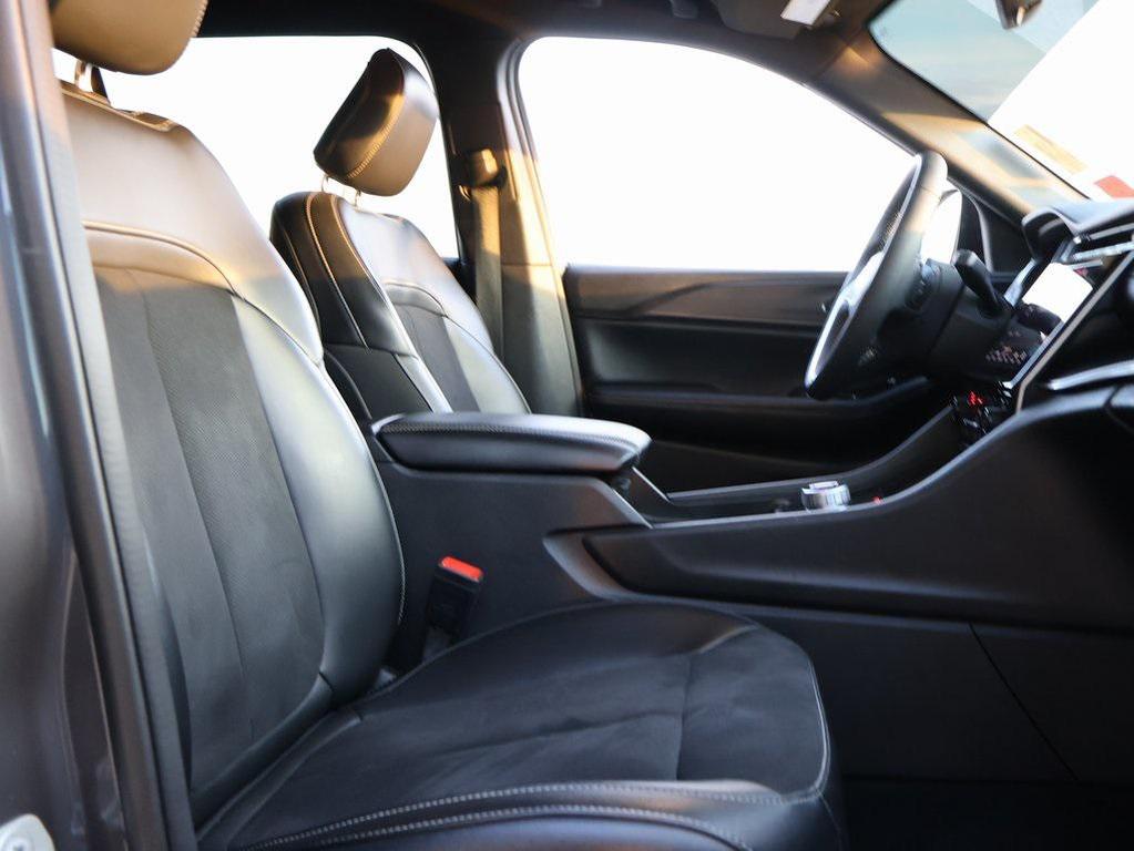 used 2024 Jeep Grand Cherokee L car, priced at $29,299