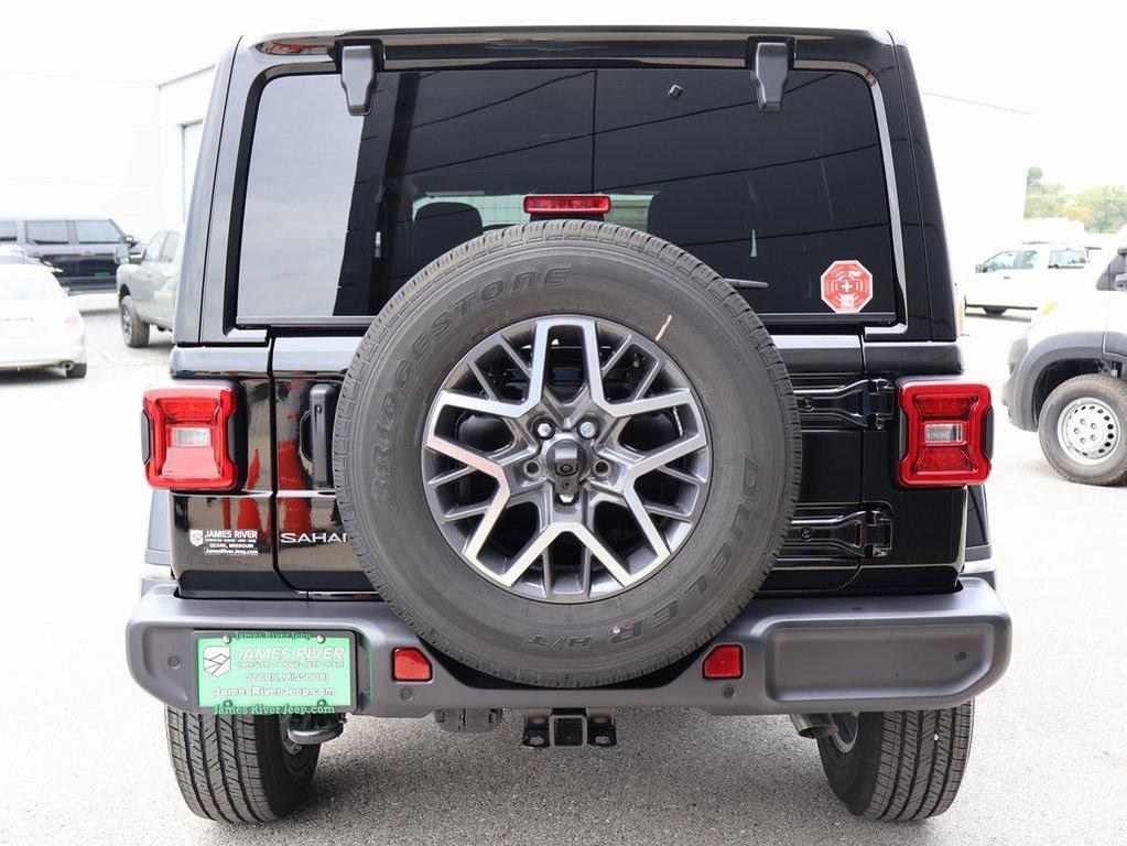 new 2025 Jeep Wrangler car, priced at $47,709