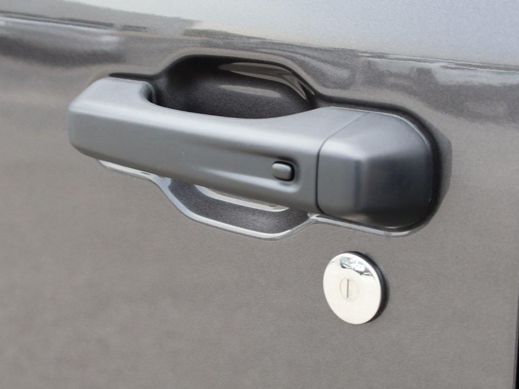 new 2025 Jeep Wrangler car, priced at $42,270