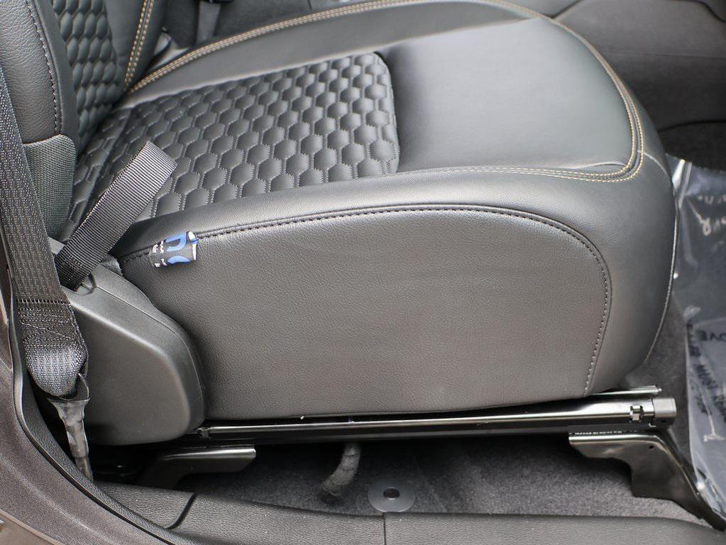 new 2025 Jeep Wrangler car, priced at $42,270