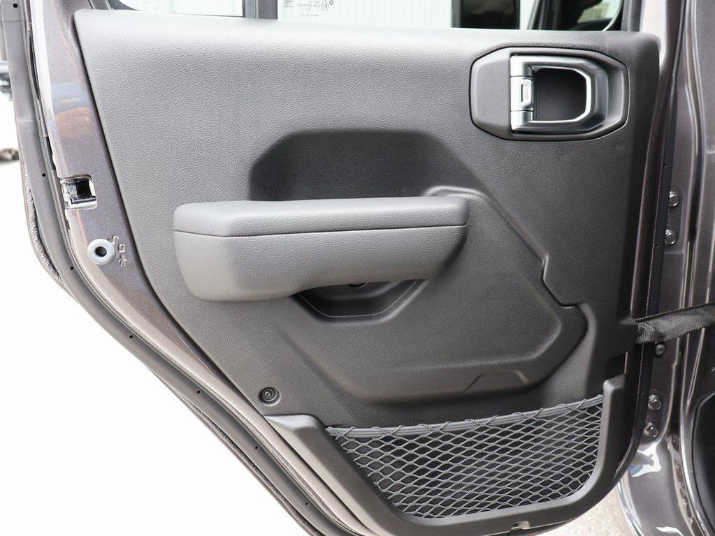 new 2025 Jeep Wrangler car, priced at $42,270