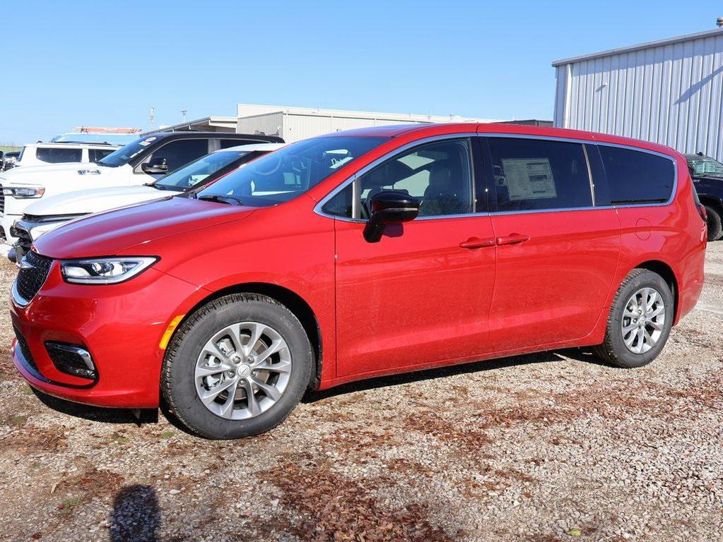 new 2026 Chrysler Pacifica car, priced at $47,005
