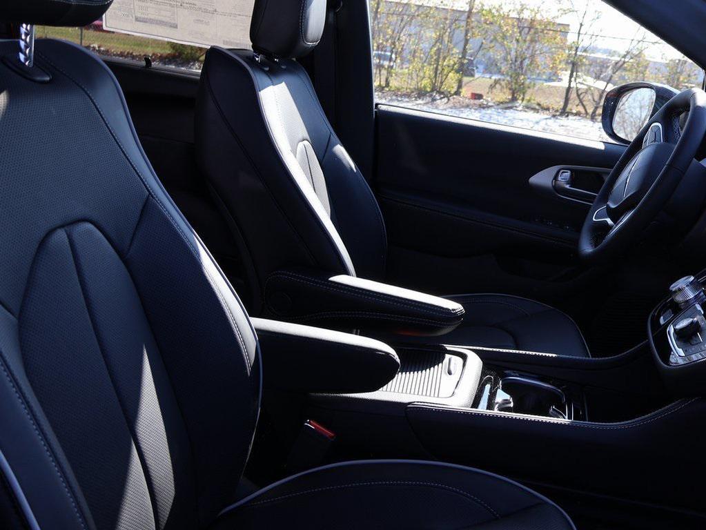 new 2026 Chrysler Pacifica car, priced at $47,005