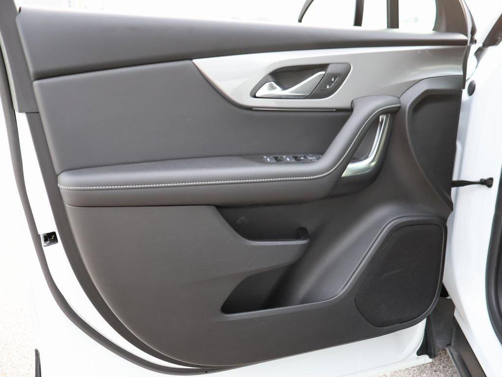 used 2025 Chevrolet Blazer car, priced at $25,399