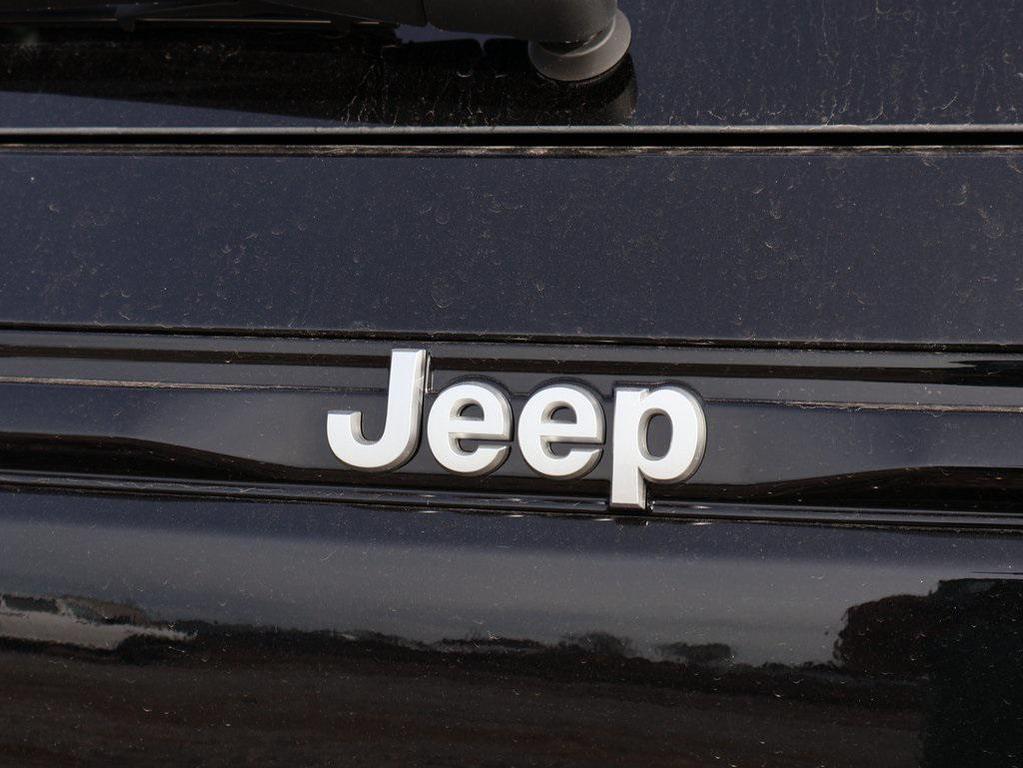 new 2025 Jeep Grand Cherokee car, priced at $40,283