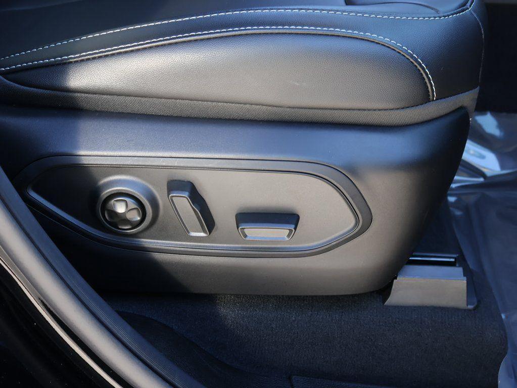 new 2025 Jeep Grand Cherokee car, priced at $38,255