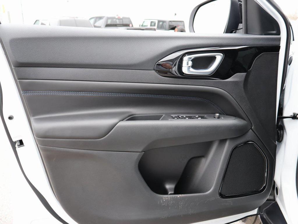 new 2026 Jeep Compass car, priced at $28,085