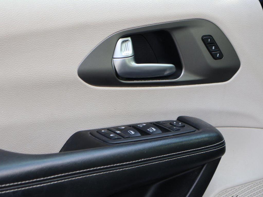 used 2021 Chrysler Pacifica car, priced at $19,599