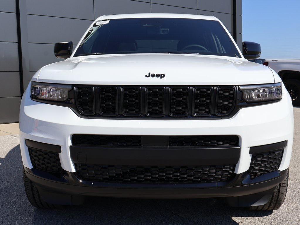 new 2025 Jeep Grand Cherokee L car, priced at $40,174