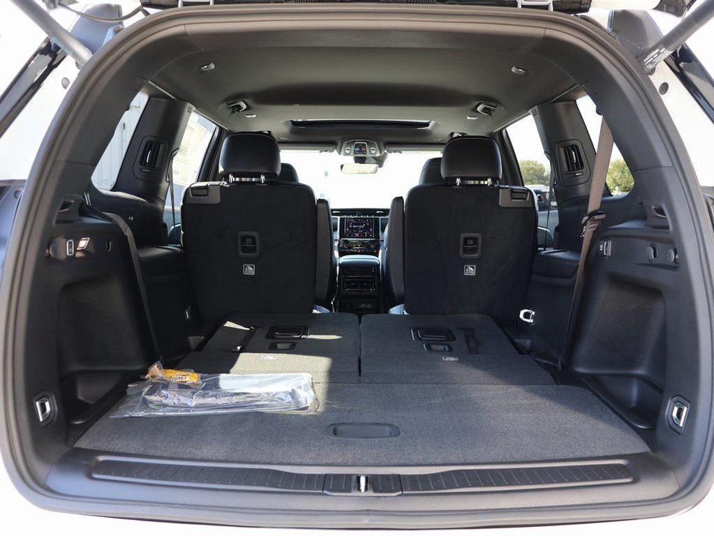 new 2025 Jeep Grand Cherokee L car, priced at $40,174