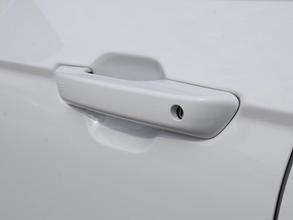 new 2025 Jeep Grand Cherokee car, priced at $37,777