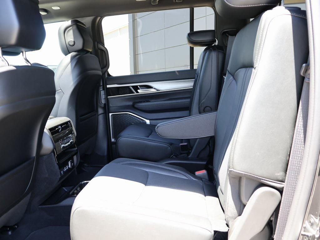 new 2025 Jeep Wagoneer L car, priced at $70,713