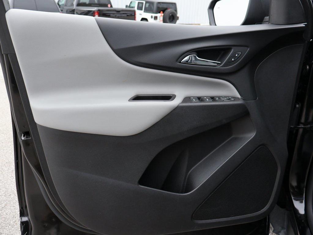 used 2022 Chevrolet Equinox car, priced at $16,999