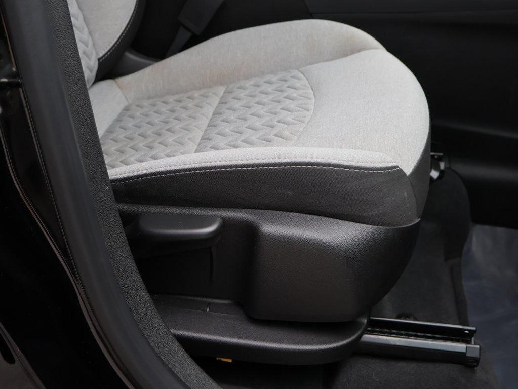 used 2022 Chevrolet Equinox car, priced at $16,999