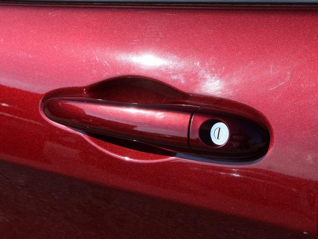 used 2018 Jeep Cherokee car, priced at $11,799