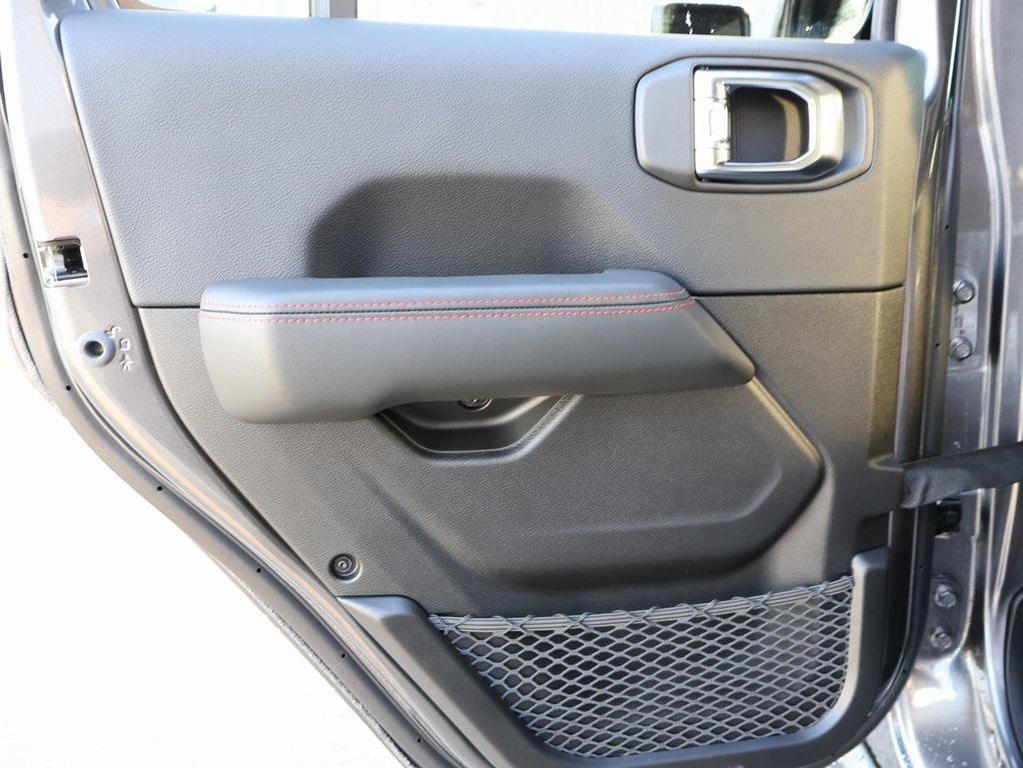 new 2026 Jeep Gladiator car, priced at $63,180