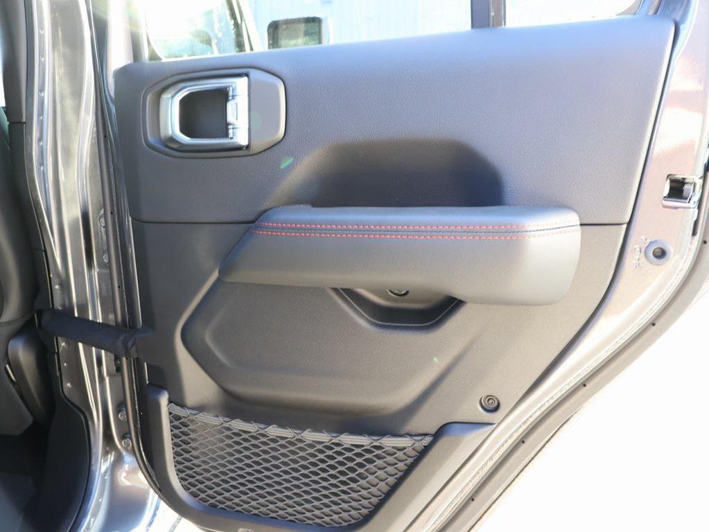 new 2026 Jeep Gladiator car, priced at $63,180