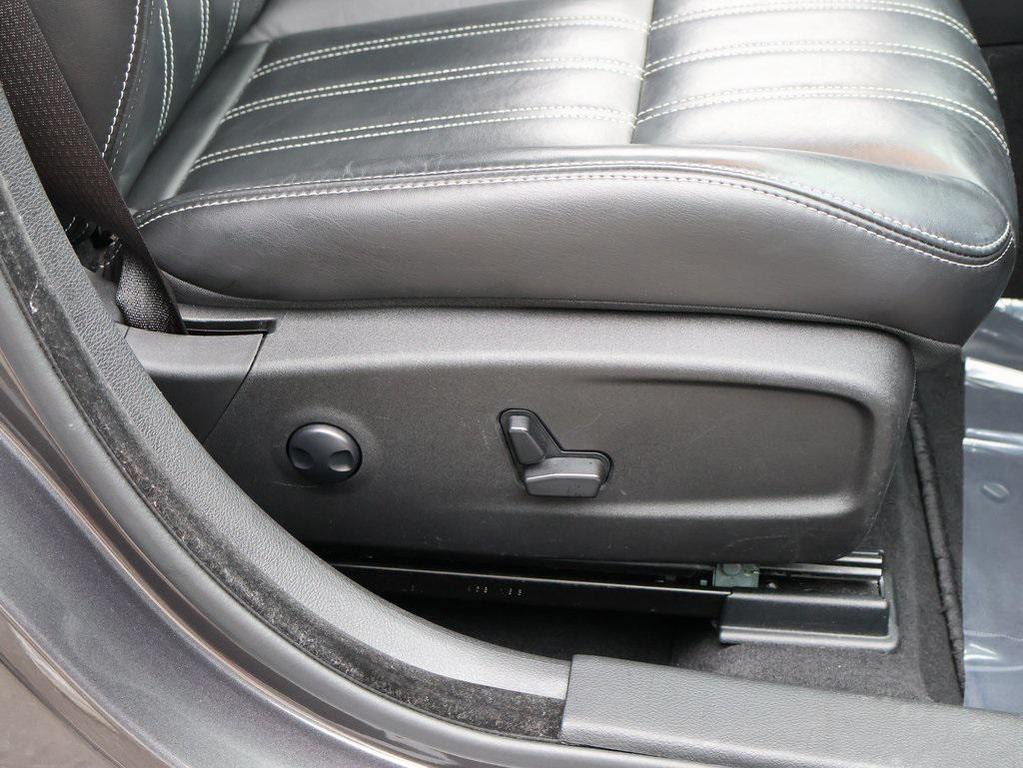 used 2023 Chrysler 300 car, priced at $25,199