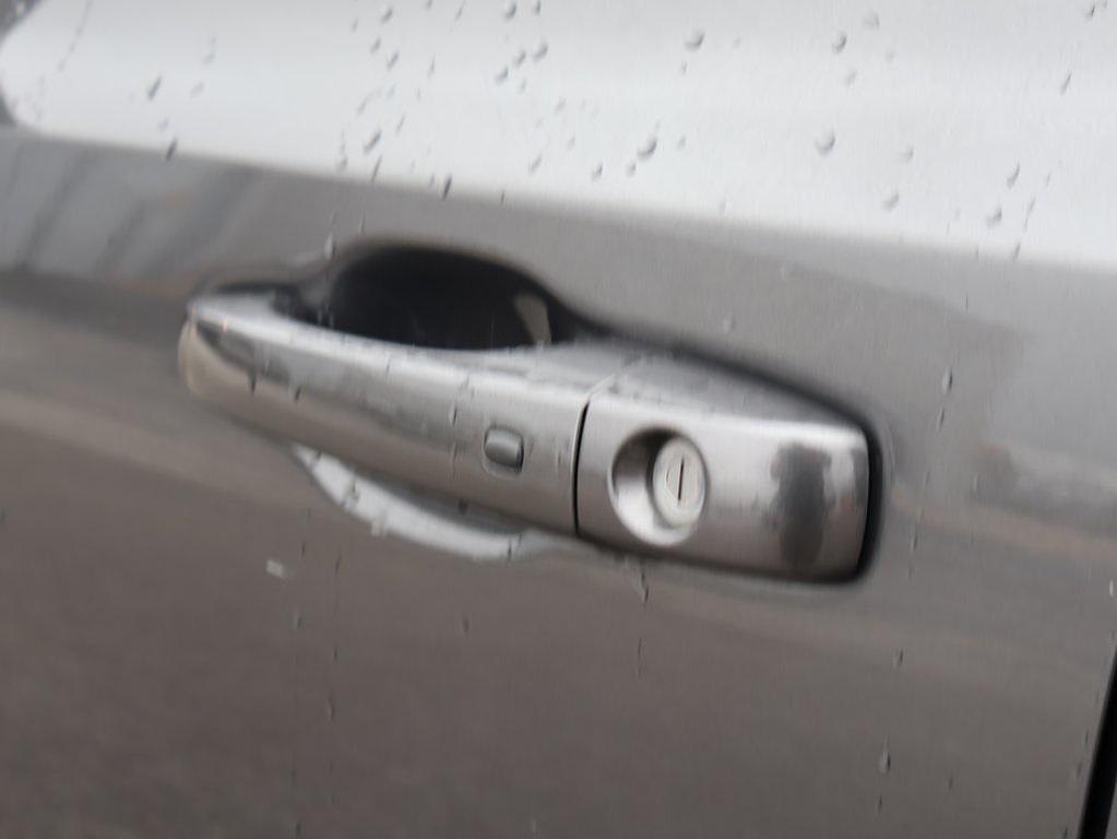 used 2023 Chrysler 300 car, priced at $25,199