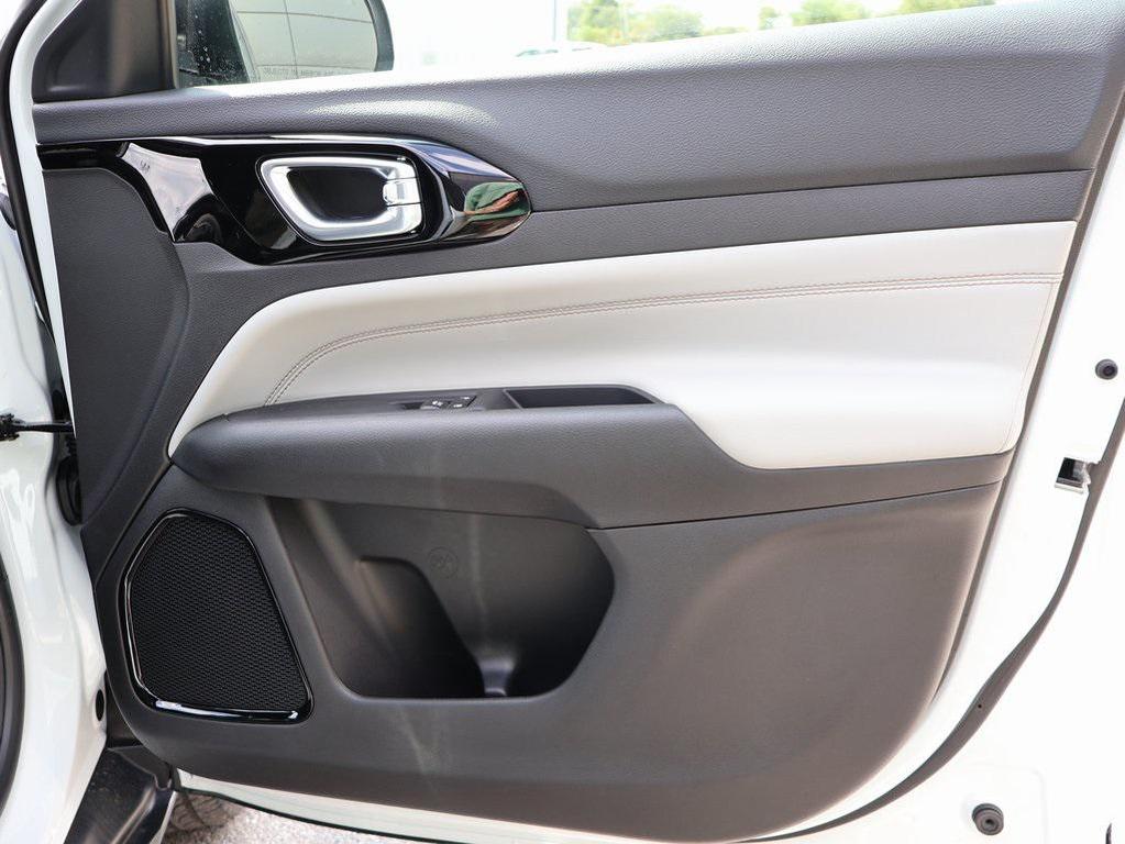 new 2026 Jeep Compass car, priced at $28,712