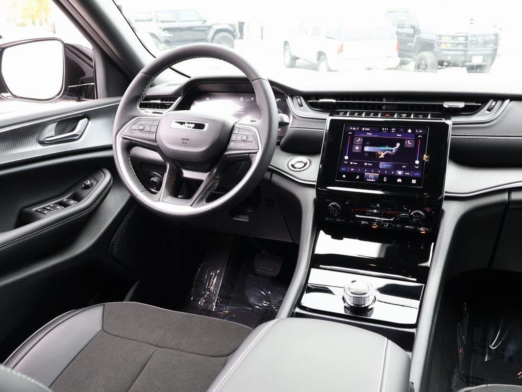 new 2025 Jeep Grand Cherokee L car, priced at $38,814