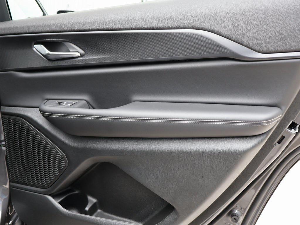 new 2025 Jeep Grand Cherokee L car, priced at $38,814