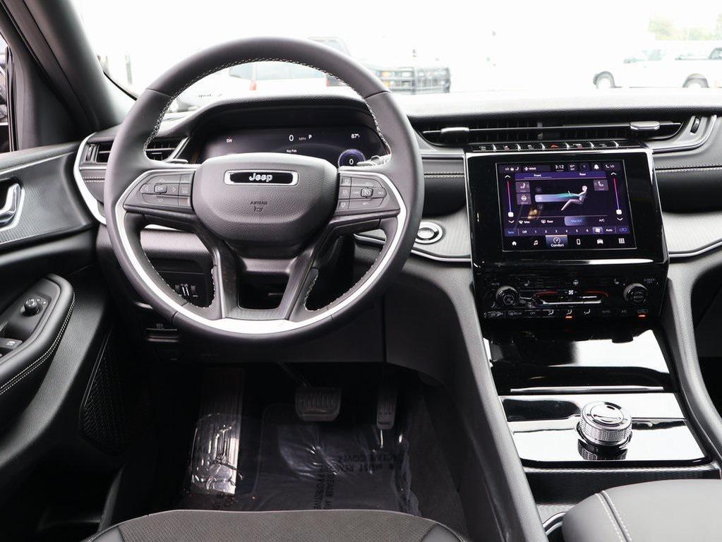 new 2025 Jeep Grand Cherokee L car, priced at $38,814