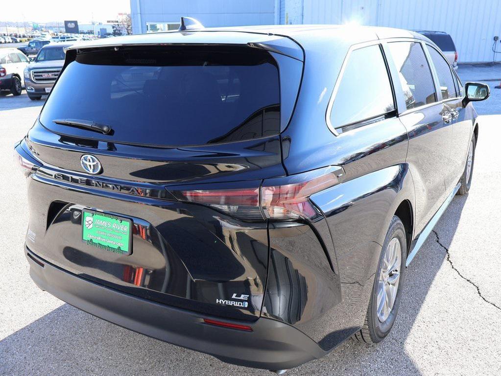 used 2024 Toyota Sienna car, priced at $36,399