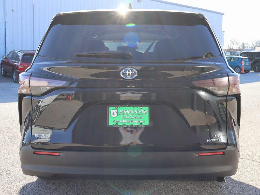 used 2024 Toyota Sienna car, priced at $36,399