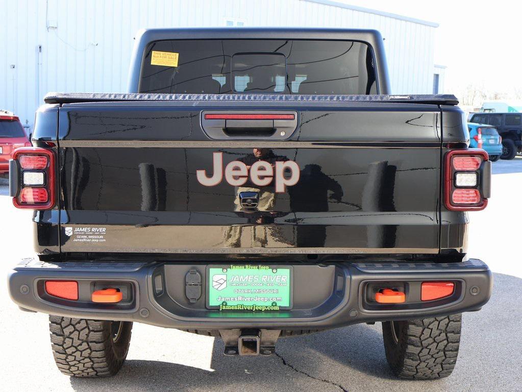 used 2024 Jeep Gladiator car, priced at $41,899