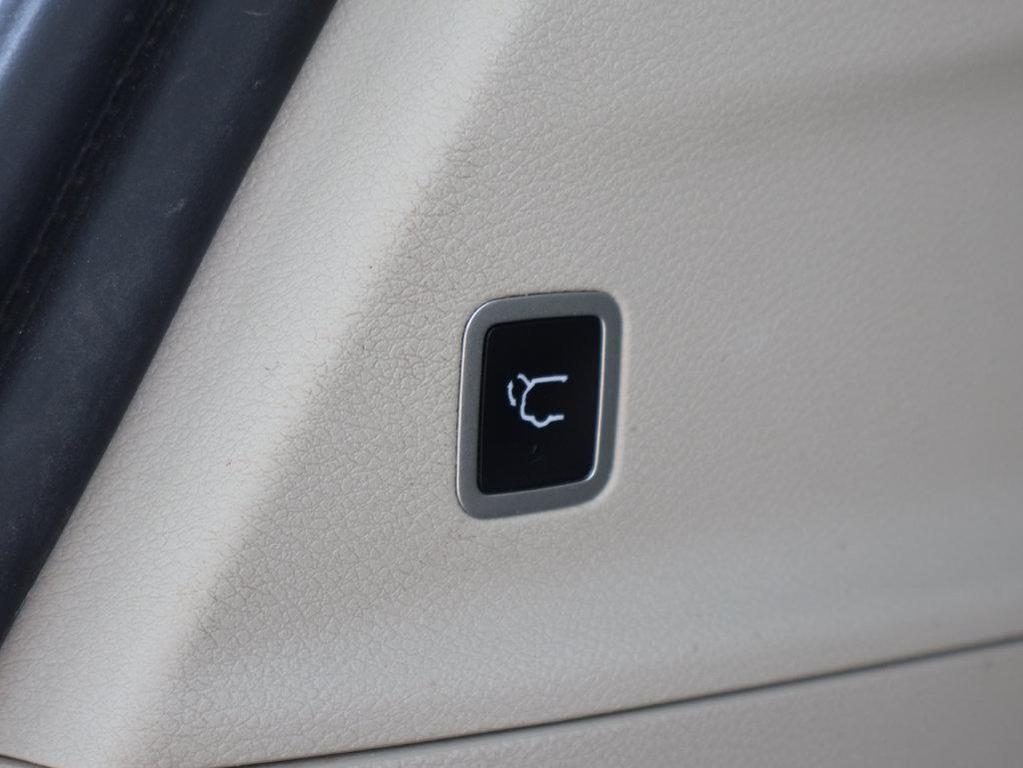 used 2022 Chrysler Pacifica car, priced at $18,506