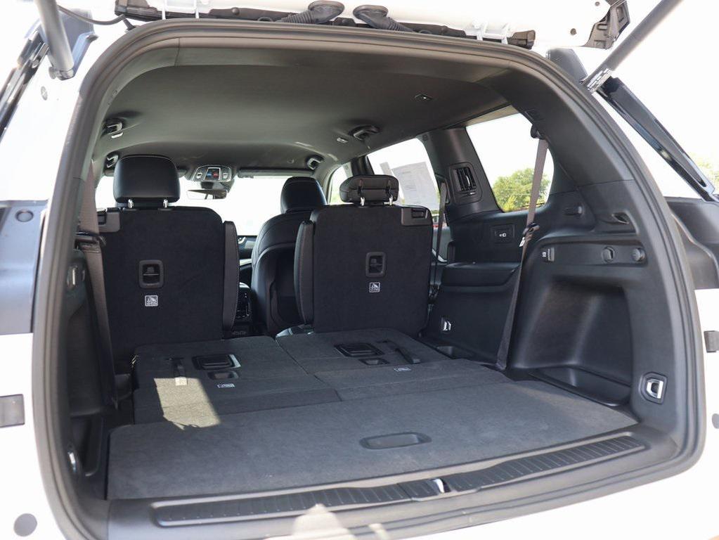 new 2025 Jeep Grand Cherokee L car, priced at $37,996