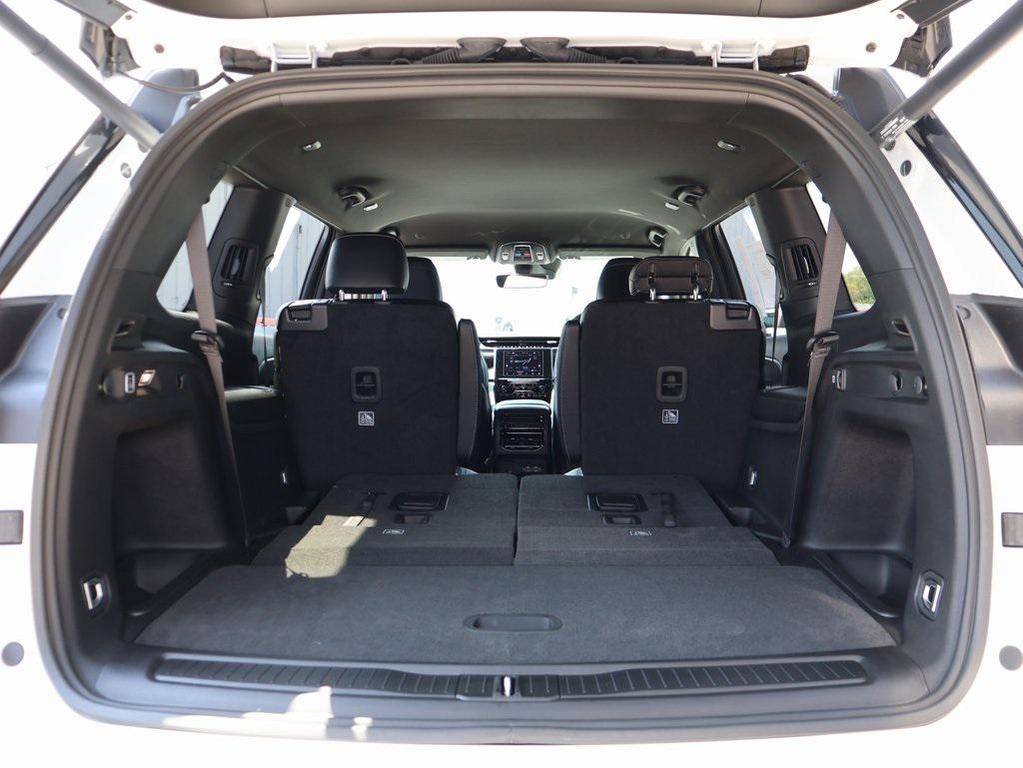 new 2025 Jeep Grand Cherokee L car, priced at $37,996