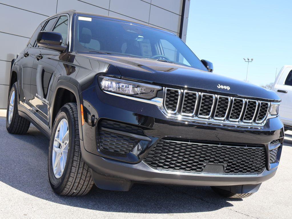 new 2026 Jeep Grand Cherokee car, priced at $43,114