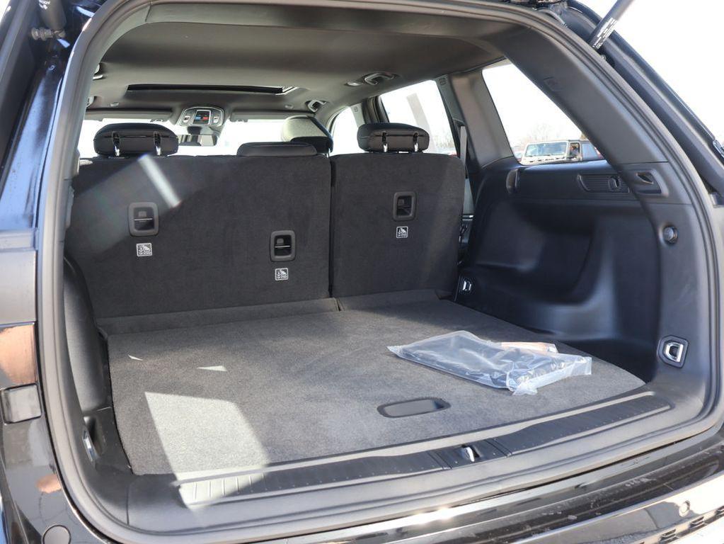 new 2026 Jeep Grand Cherokee car, priced at $43,114