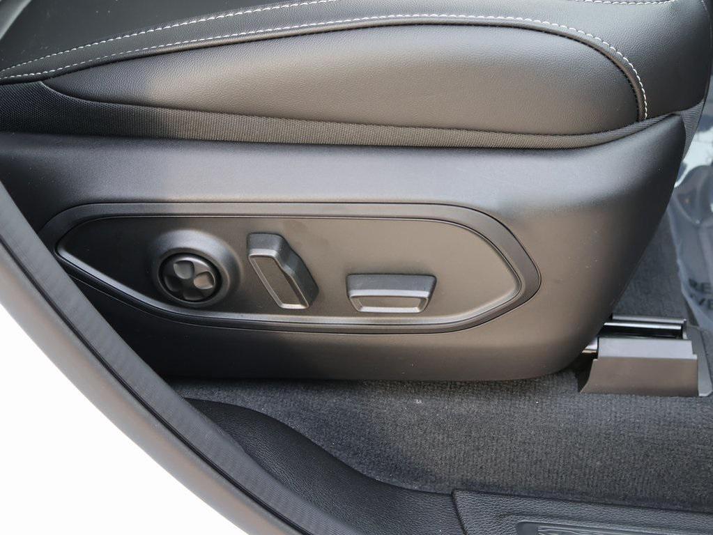 new 2025 Jeep Grand Cherokee L car, priced at $46,683