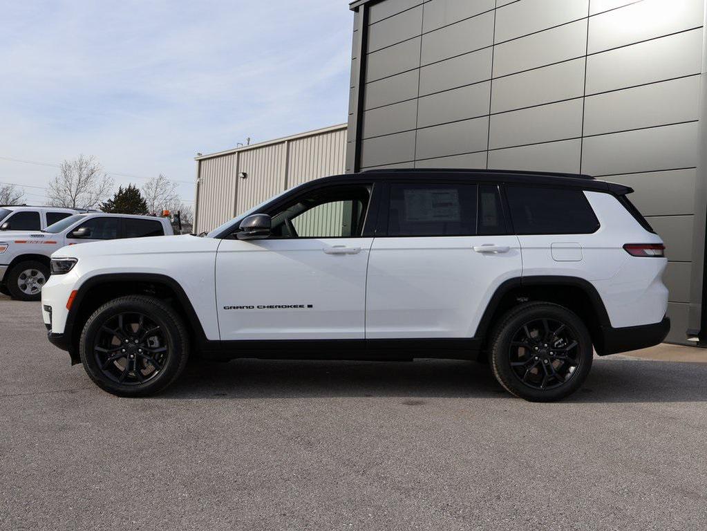 new 2025 Jeep Grand Cherokee L car, priced at $46,683
