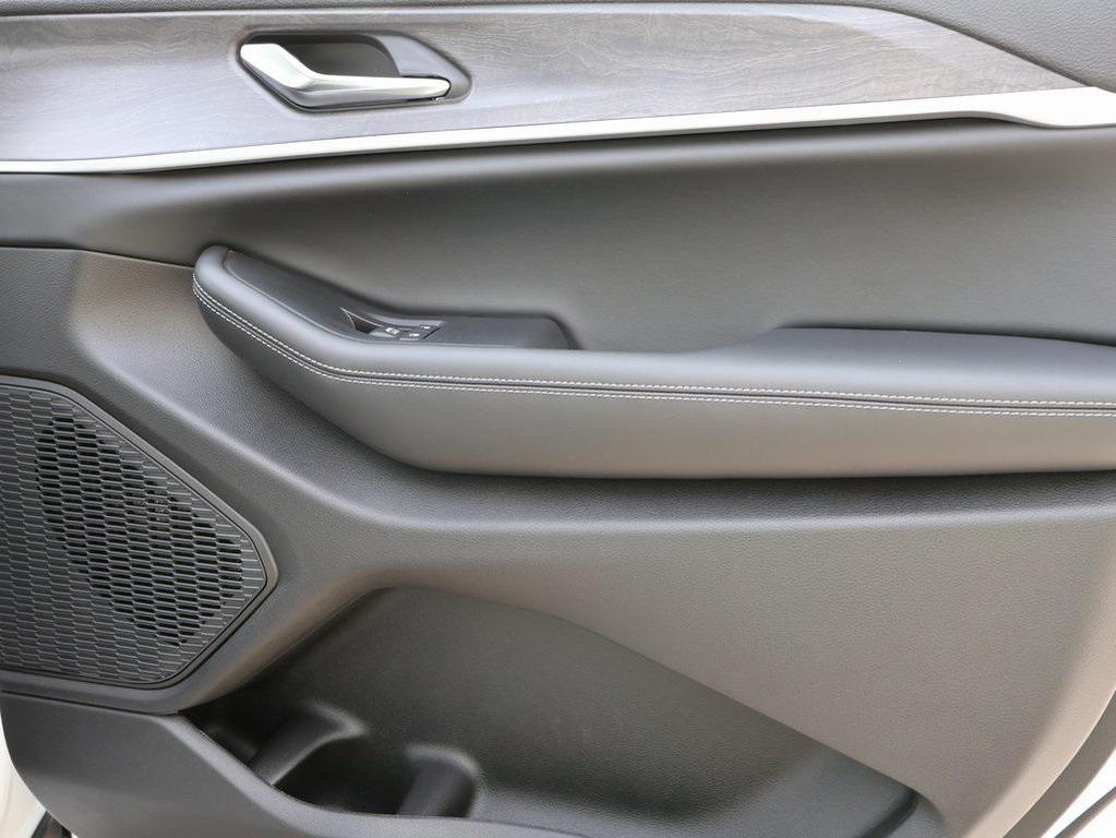 new 2025 Jeep Grand Cherokee L car, priced at $46,683