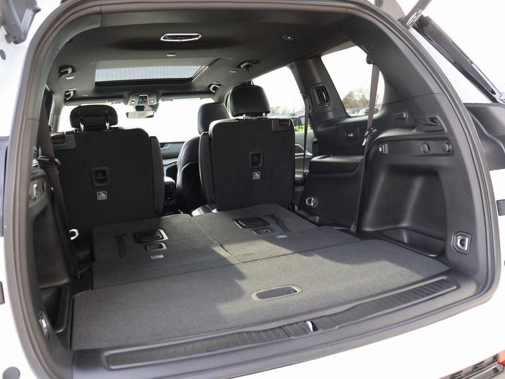 new 2025 Jeep Grand Cherokee L car, priced at $46,683